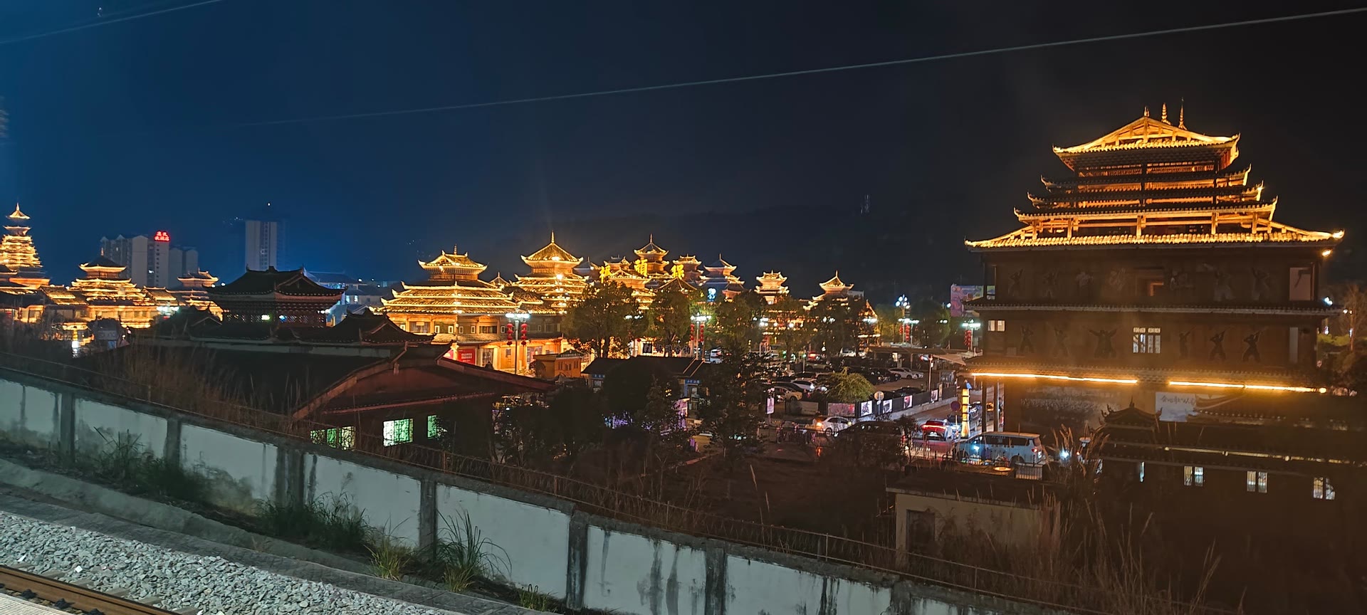 请输入图片描述