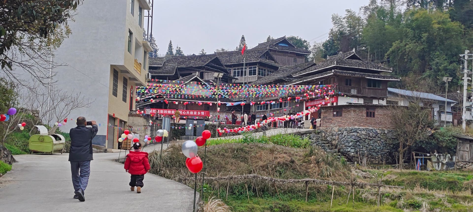 请输入图片描述